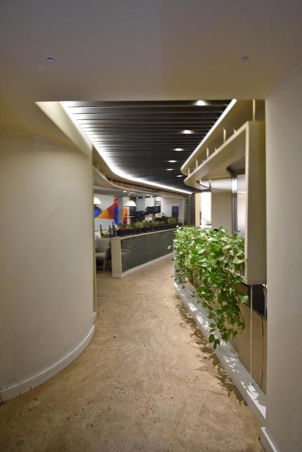 Armenak Apartment No 8, Abovyan Street Ереван Екстериор снимка